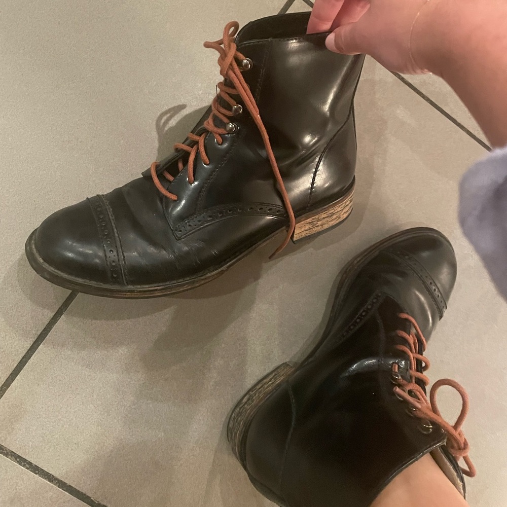 Maje black leather tie up lace ankle boots size 38